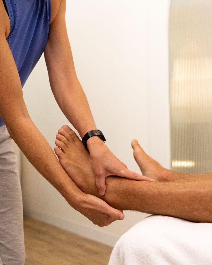 phclinic-Physiotherapy-session